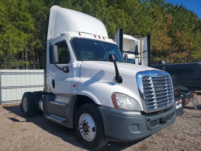 2016 FREIGHTLINER Cascadia