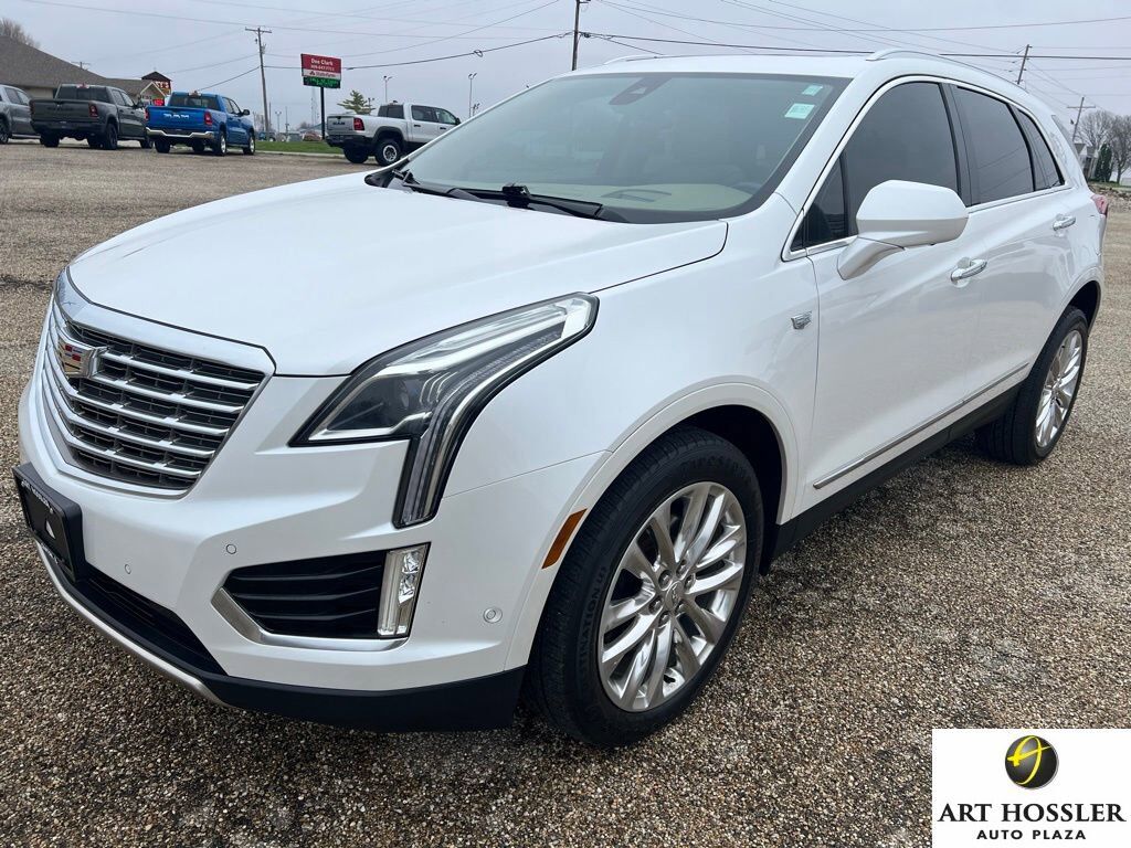 2017 CADILLAC XT5