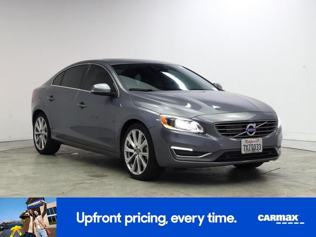 2017 VOLVO S60