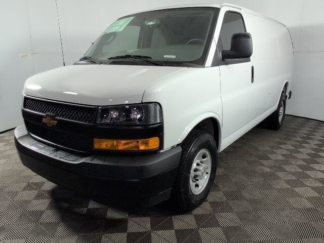 2026 CHEVROLET Express