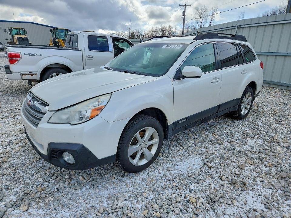 2014 SUBARU Outback