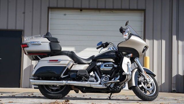 2018 HARLEY DAVIDSON FLTRU / Road Glide Ultra