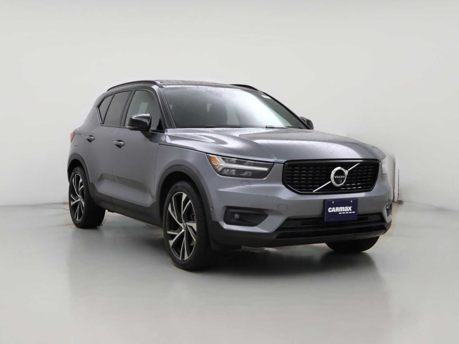2019 VOLVO XC40