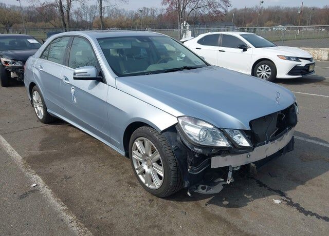 2013 MERCEDES-BENZ E-Class