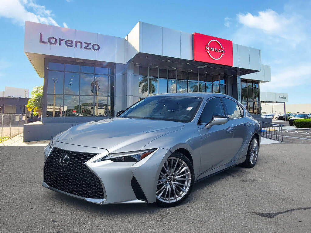 2023 LEXUS IS