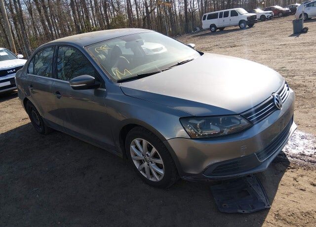 2013 VOLKSWAGEN Jetta