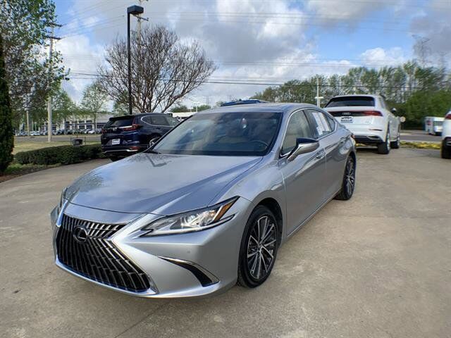 2025 LEXUS ES