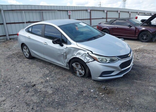 2017 CHEVROLET Cruze