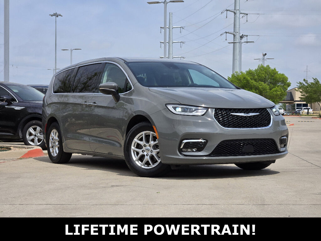 2023 CHRYSLER Pacifica