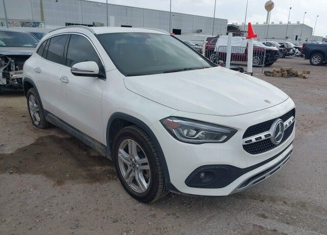 2023 MERCEDES-BENZ GLA-Class