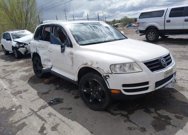 2004 VOLKSWAGEN Touareg