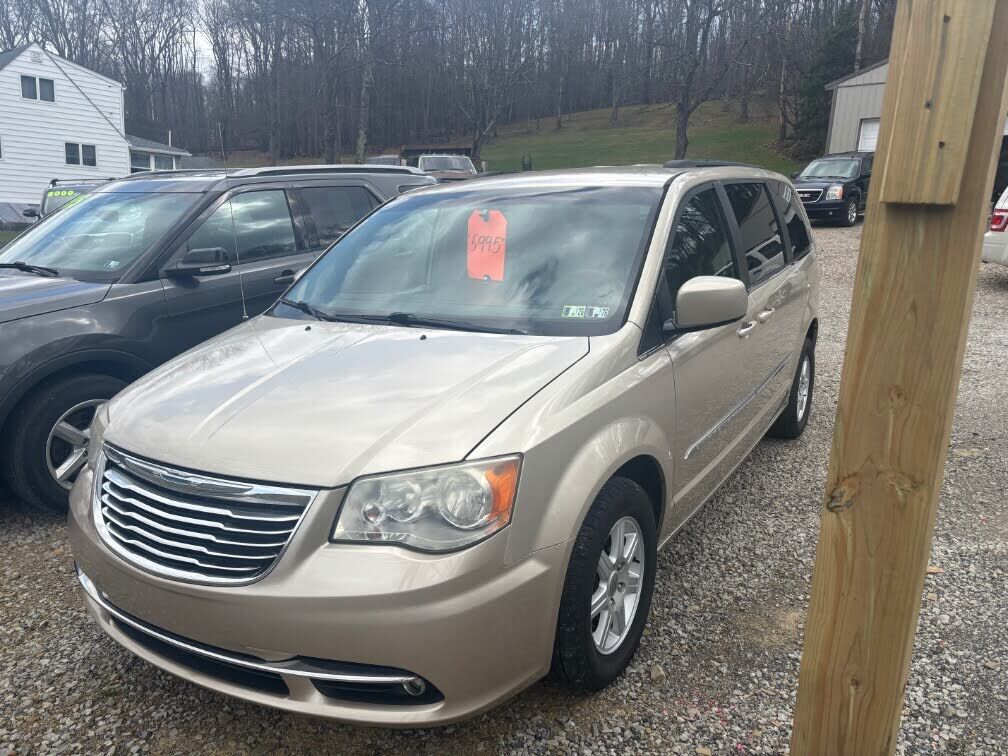 2012 CHRYSLER Town and Country