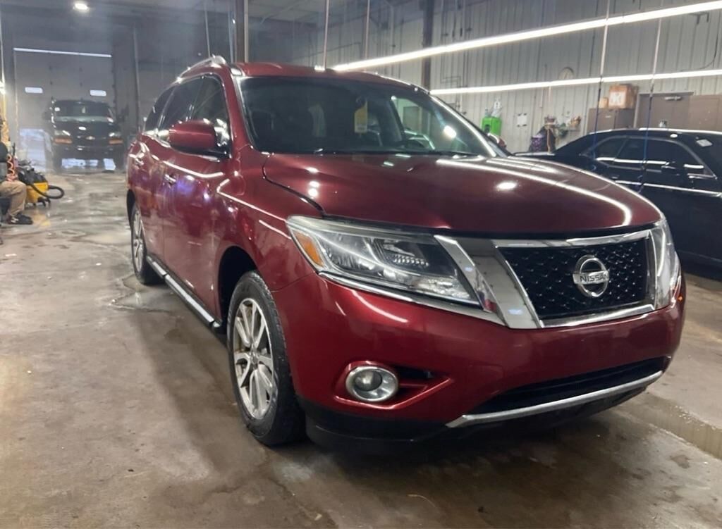 2016 NISSAN Pathfinder