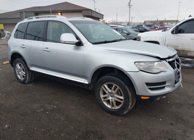 2010 VOLKSWAGEN Touareg