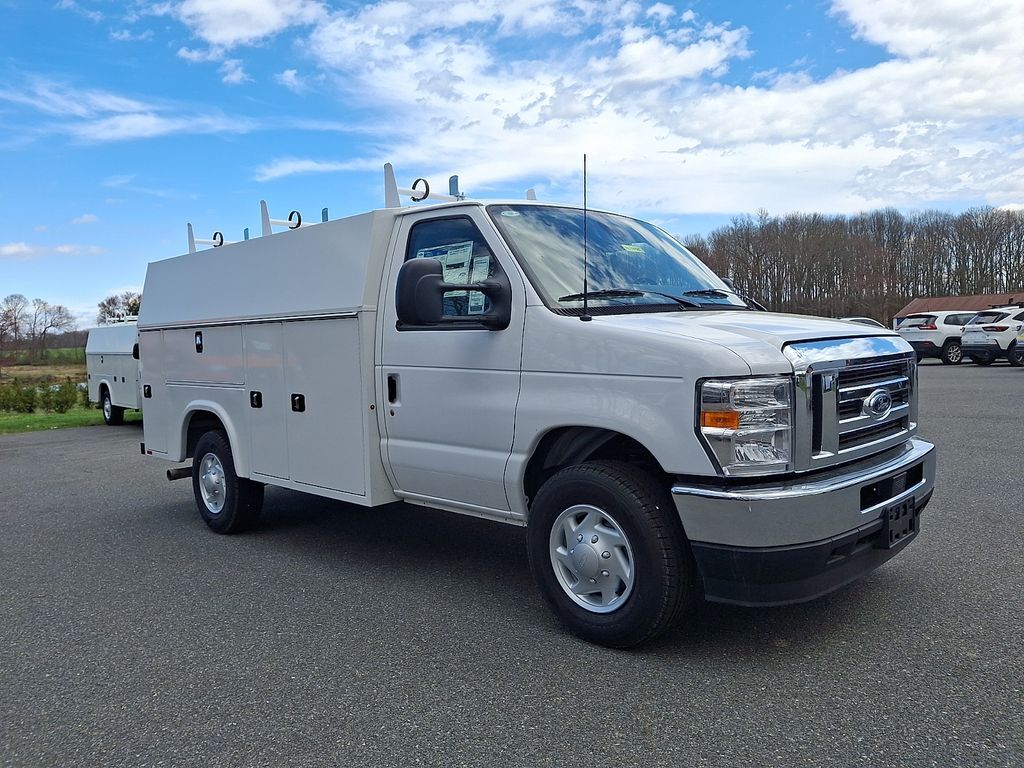 2026 FORD E-350