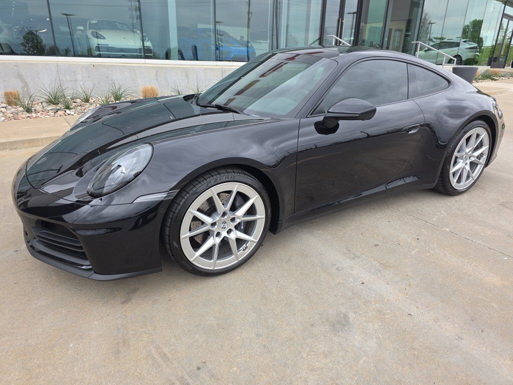 2025 PORSCHE 911