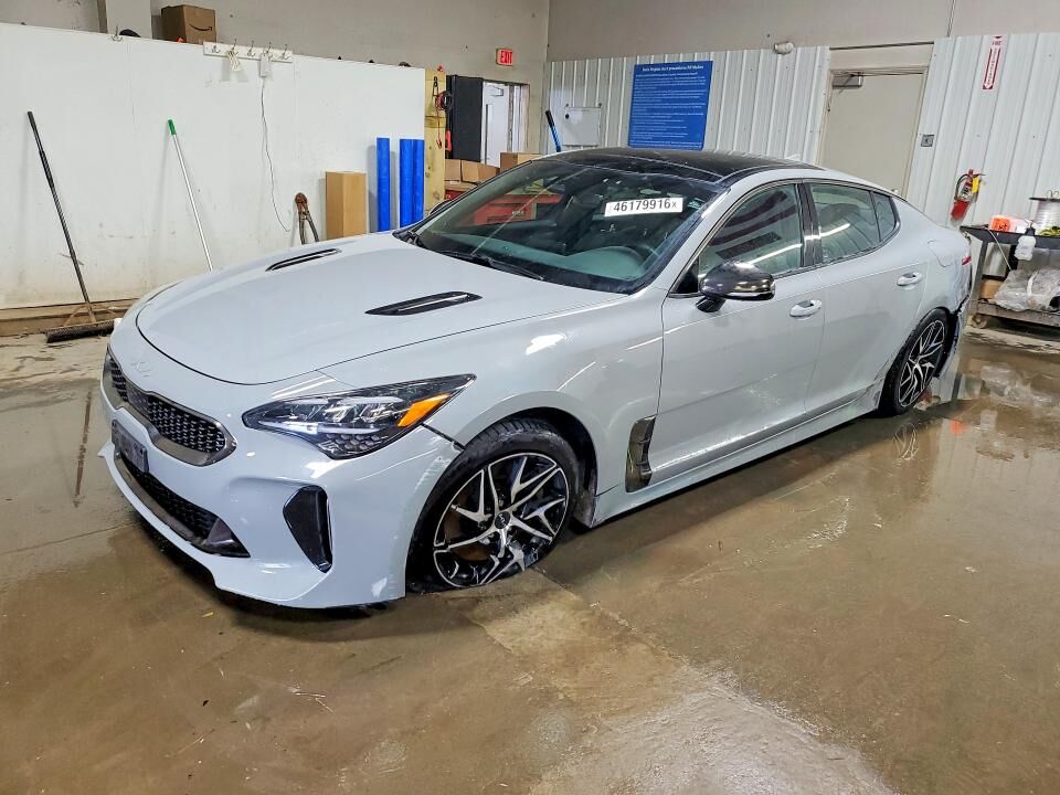 2023 KIA Stinger