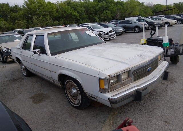 1991 FORD Crown Victoria