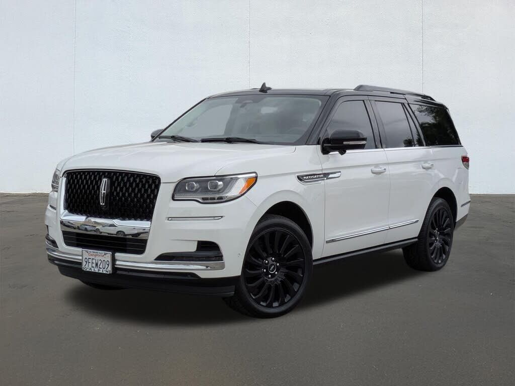 2022 LINCOLN Navigator