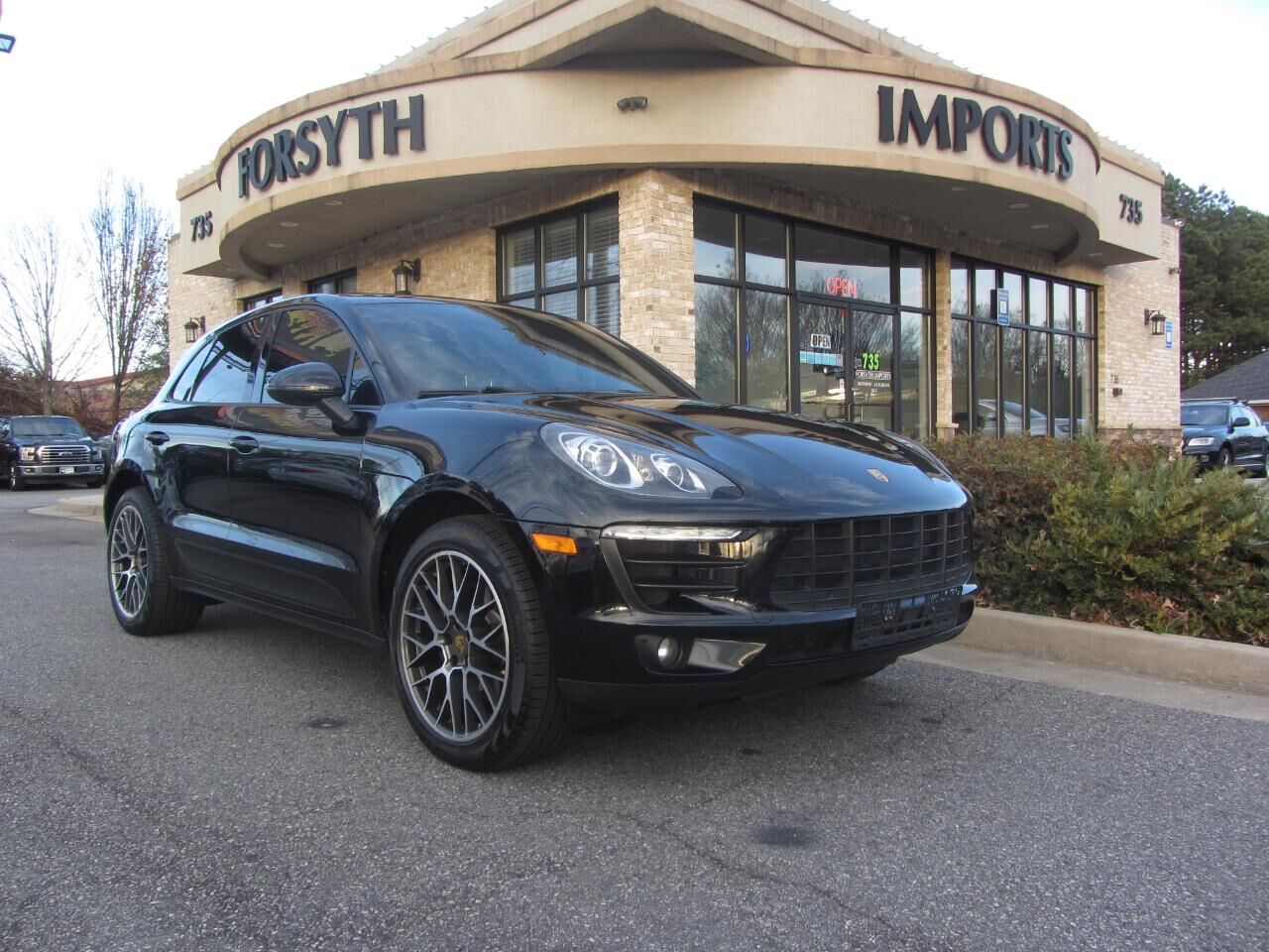 2018 PORSCHE Macan