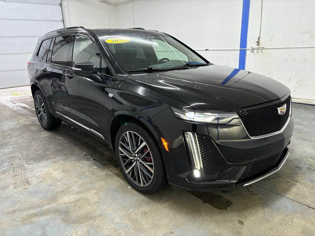 2022 CADILLAC XT6