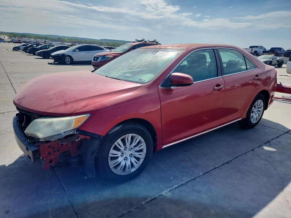 2013 TOYOTA Camry