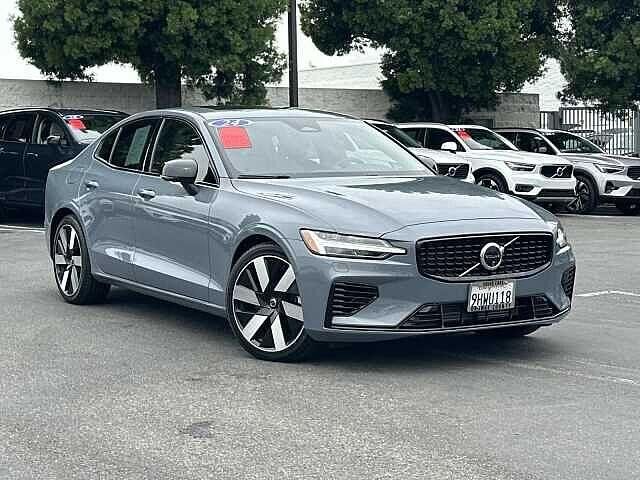 2024 VOLVO S60