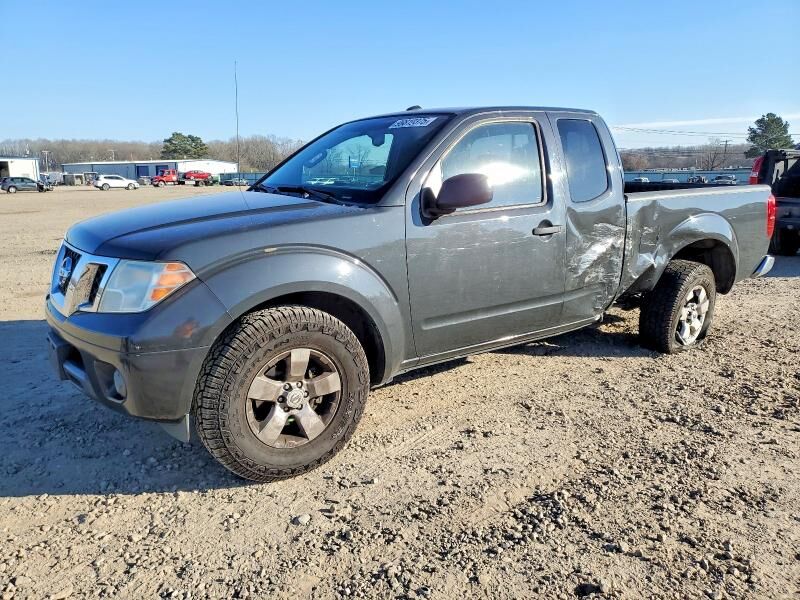 2012 NISSAN Frontier