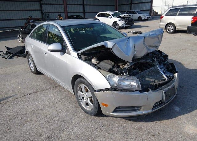 2013 CHEVROLET Cruze