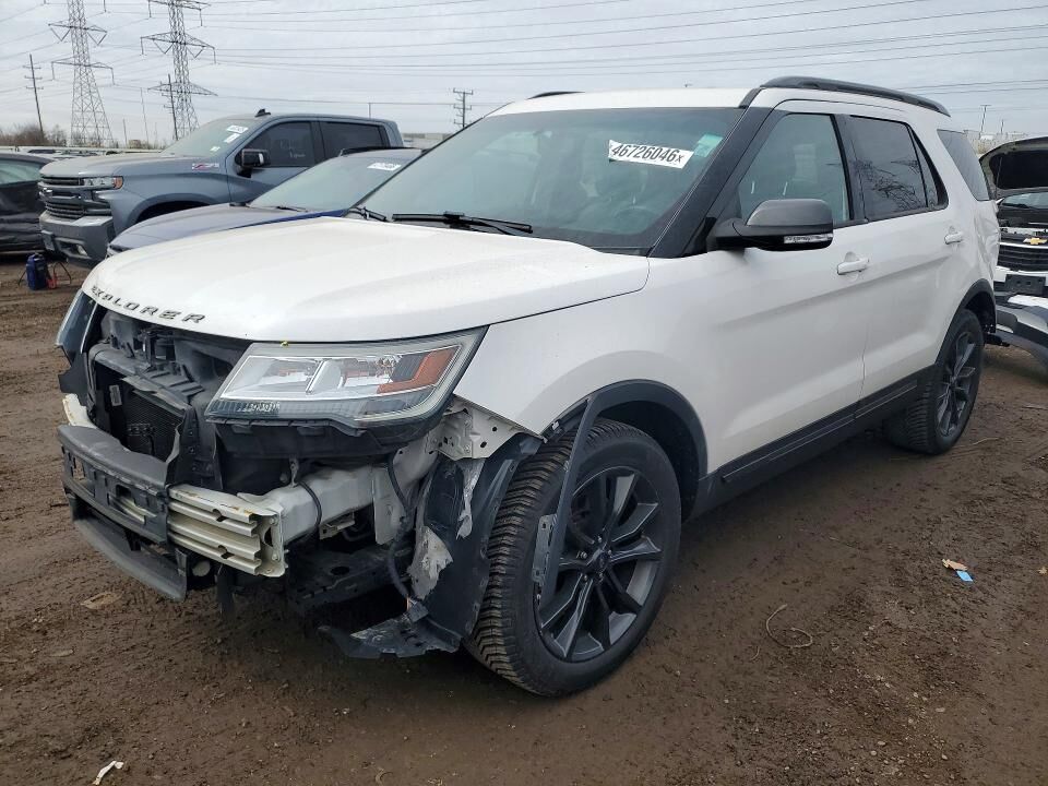 2017 FORD Explorer