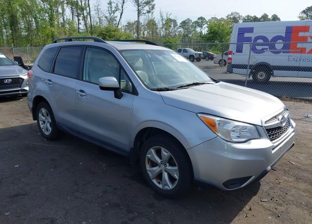 2014 SUBARU Forester