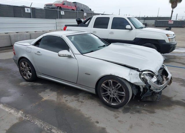 2004 MERCEDES-BENZ SLK-Class