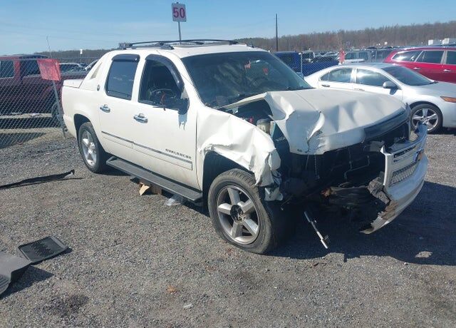 2013 CHEVROLET Avalanche