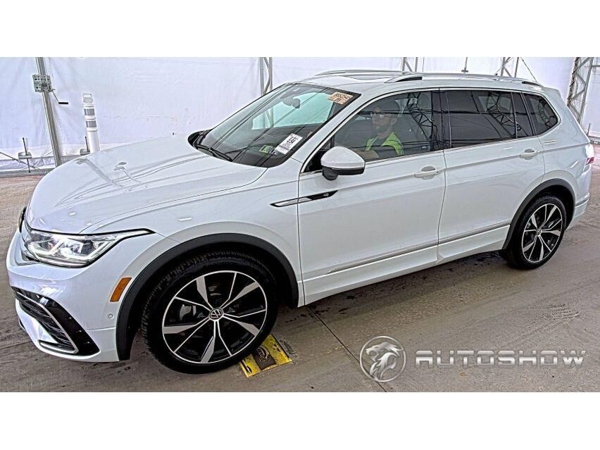2022 VOLKSWAGEN Tiguan
