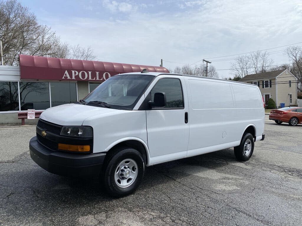 2023 CHEVROLET Express