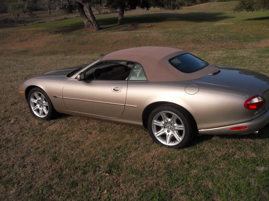 Jaguar XK8