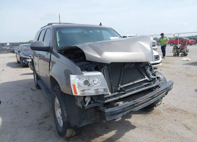 2011 CHEVROLET Tahoe