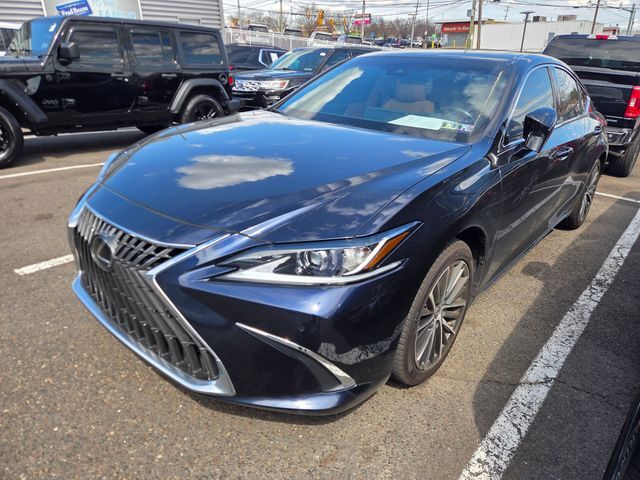 2024 LEXUS ES