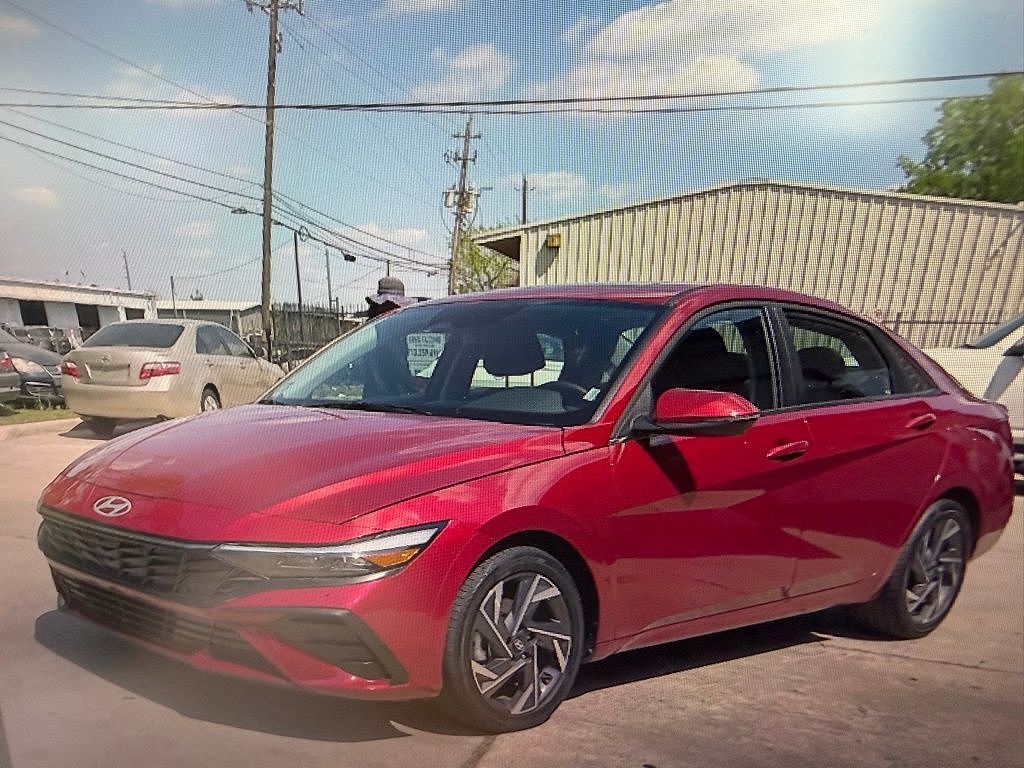 2025 HYUNDAI Elantra