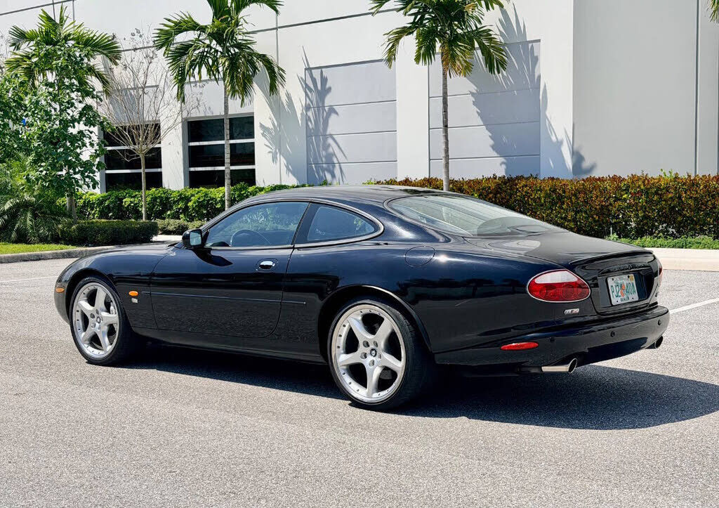 2003 JAGUAR XKR