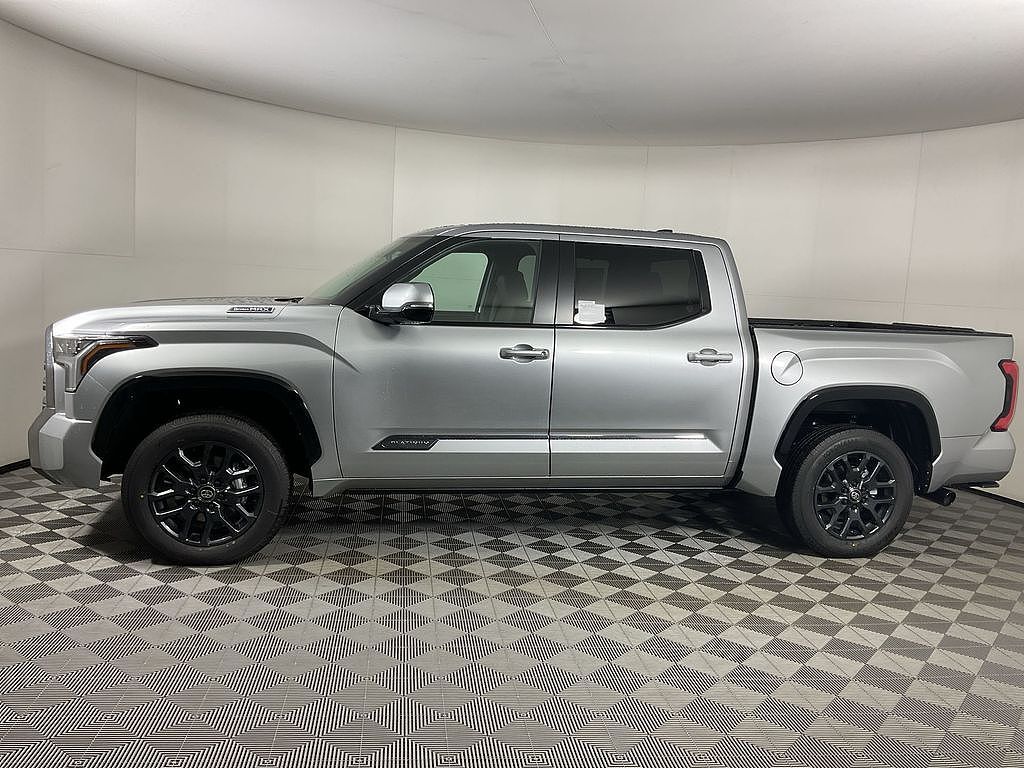 2026 TOYOTA Tundra