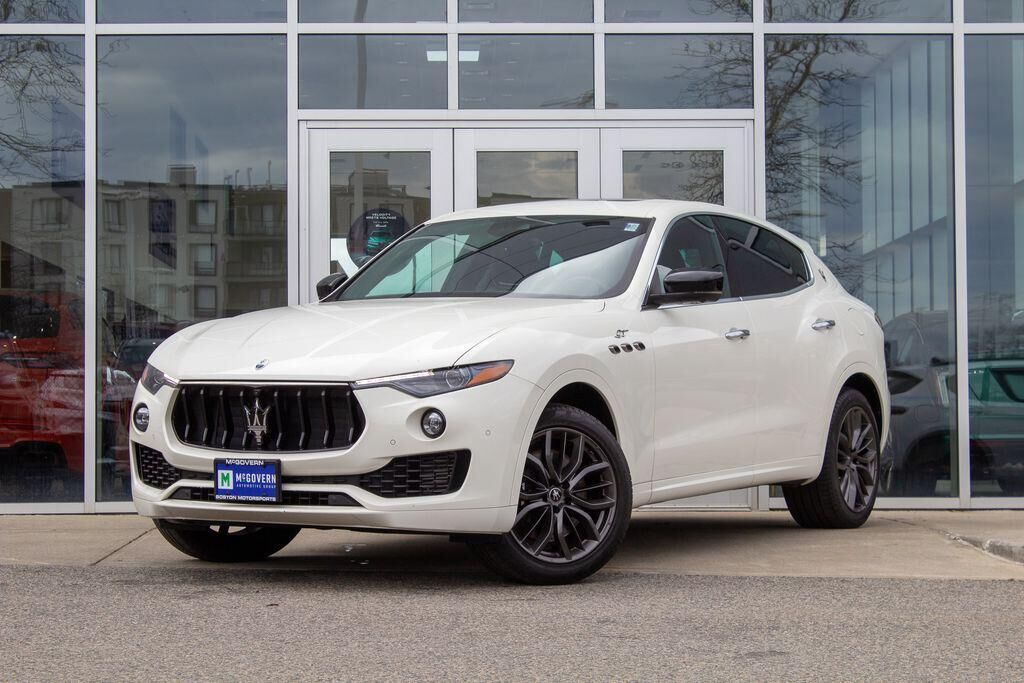 2024 MASERATI Levante