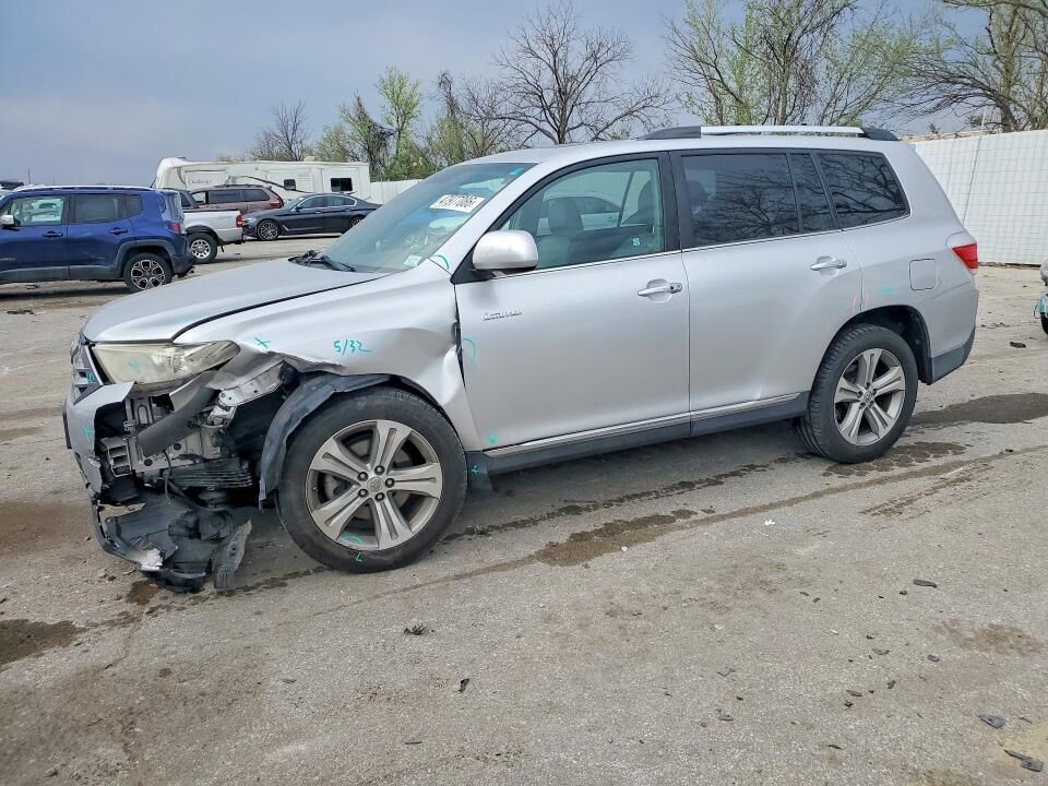 2011 TOYOTA Highlander