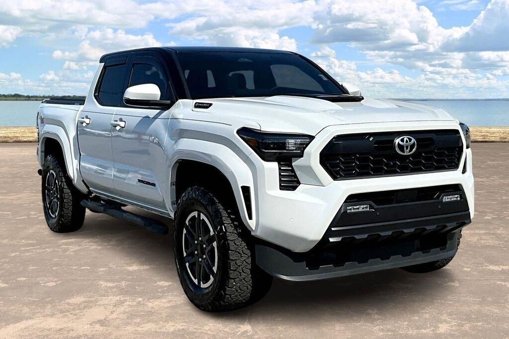 2024 TOYOTA Tacoma