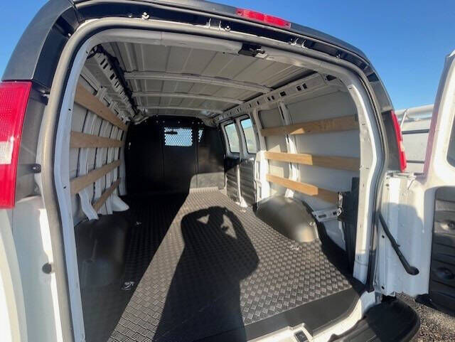 2024 CHEVROLET Express