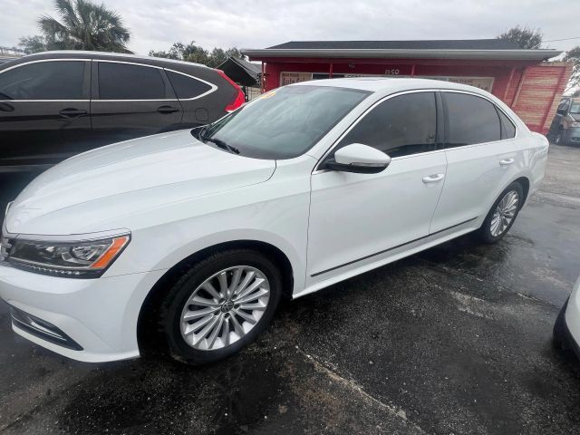 2016 VOLKSWAGEN Passat
