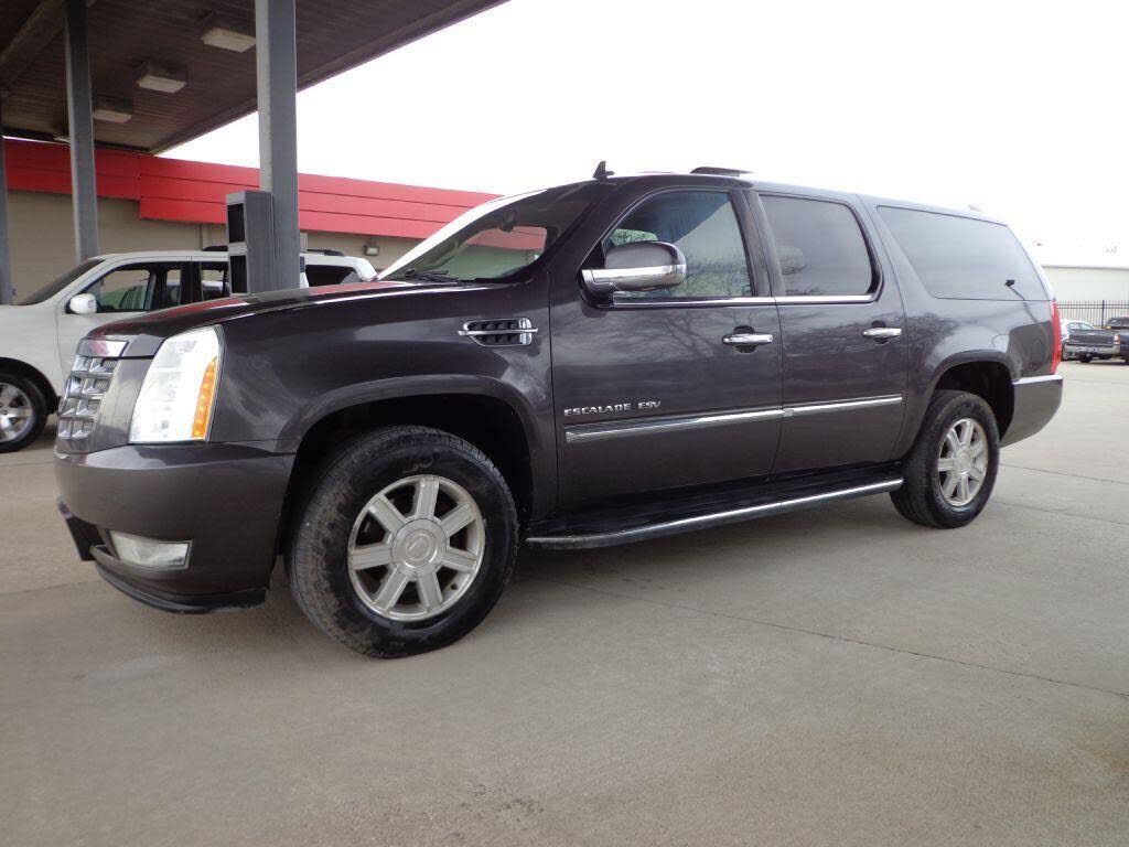 2011 CADILLAC Escalade