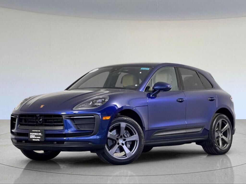 2025 PORSCHE Macan