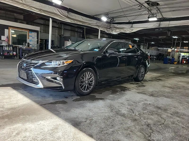 2018 LEXUS ES