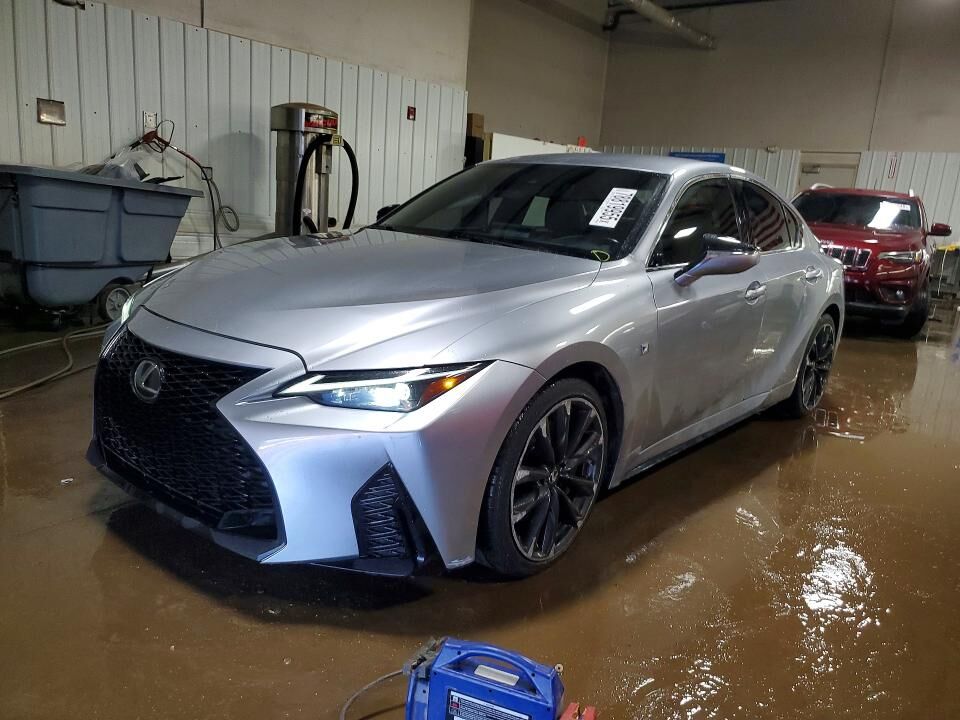 2021 LEXUS IS